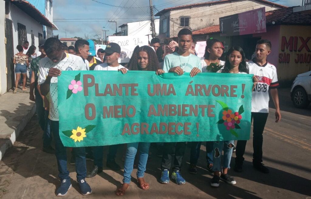 Caminhada da escola ‘Dep. José Ribamar Dominici’ marca projeto em defesa da preservação do Meio Ambiente em São João Batista