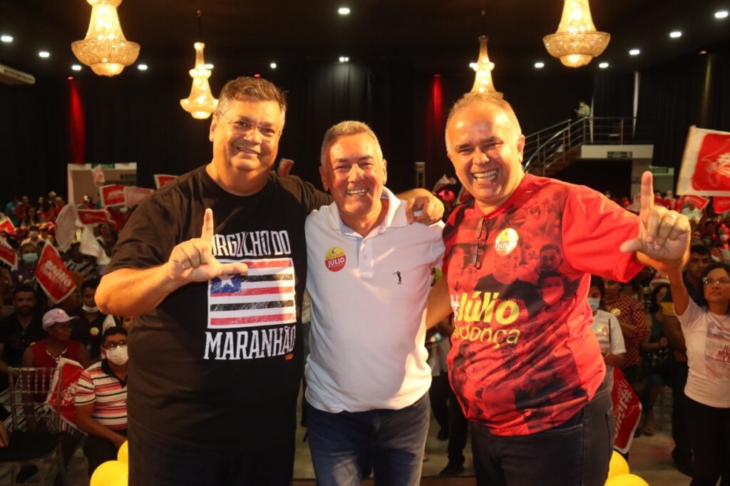 Júlio Mendonça reúne multidão e lança pré-candidatura a deputado estadual