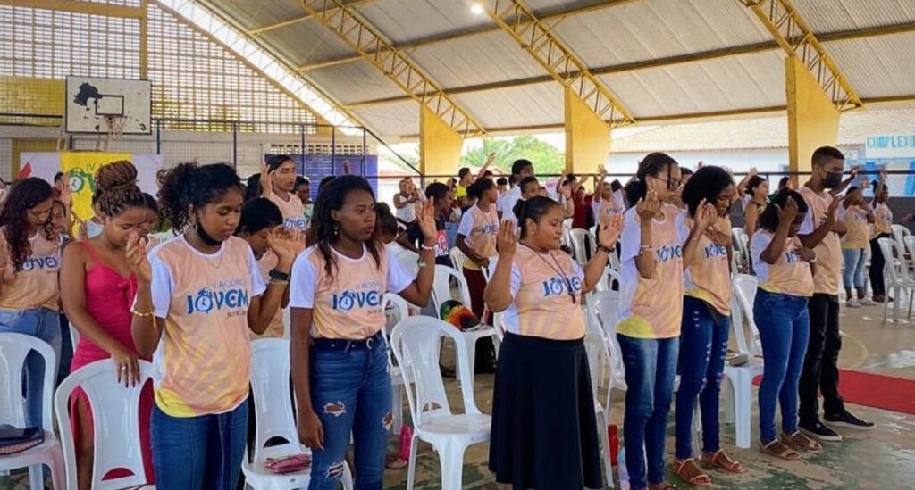 Quarta edição do ‘Acorda Jovem’ reúne centenas de fieis da Igreja Católica em São João Batista; vejam as fotos