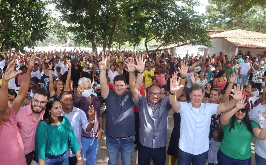 João Bispo Serejo reúne multidão e apresenta Aluísio Mendes e Batista Segundo como pré-candidatos em Cajapió