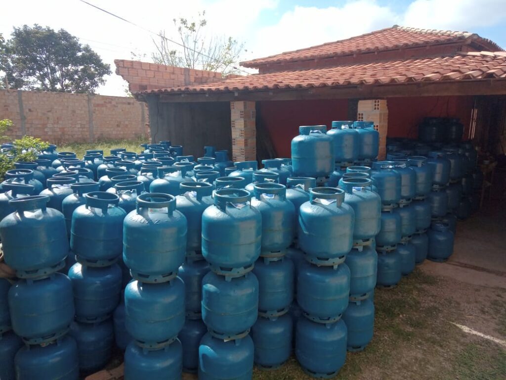 Carga com 500 botijões de gás de cozinha roubada em Bacabeira é apreendida na cidade de Penalva