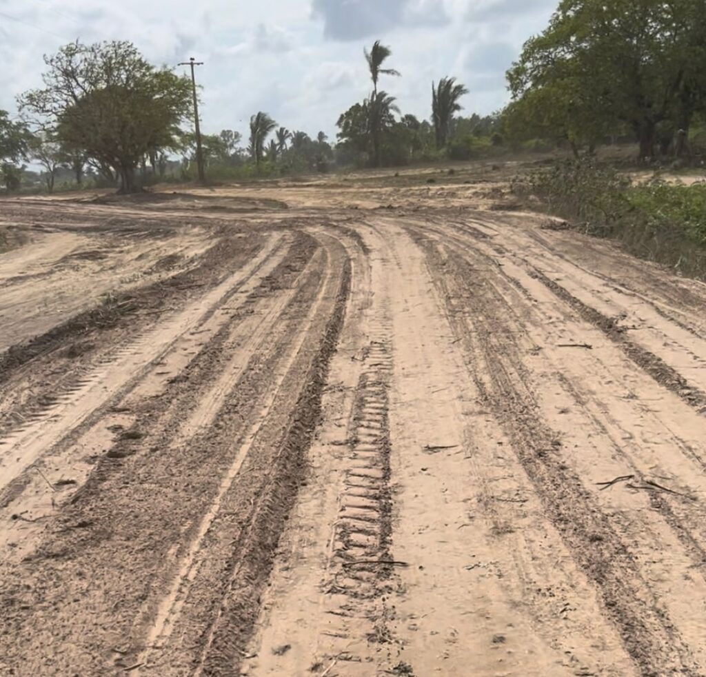 Prefeitura intensifica recuperação de estradas na zona rural de São João Batista