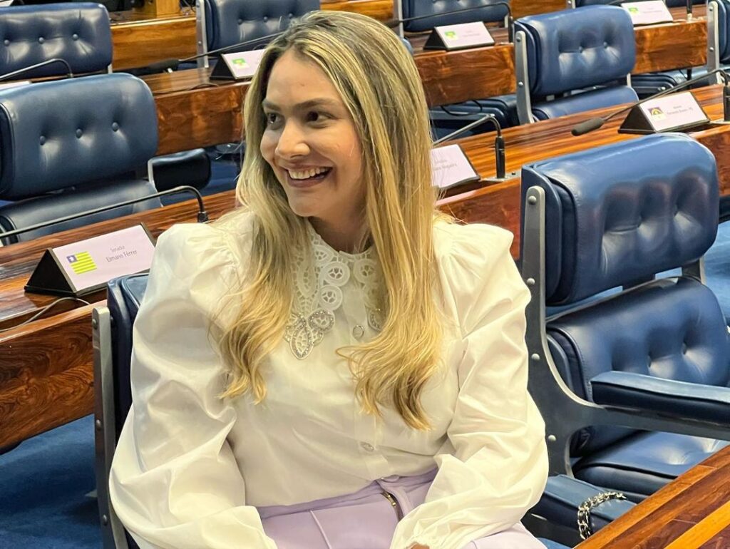 Futura senadora, Ana Paula mudou local de nascimento em 2022 para a Baixada após disputar três eleições dizendo que nasceu em SL