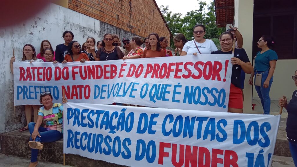 Professores cobram prefeito de Vitória do Mearim pelo rateio e prestações de contas do Fundeb