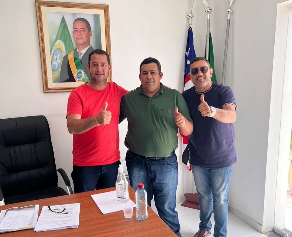 Visando as eleições de 2024, prefeito de Cajari investe e leva mais um ex-candidato a prefeito para seu lado