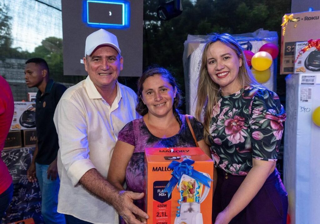 Prefeito de Vitória do Mearim lidera uma das maiores festas para as mães na Baixada Maranhense
