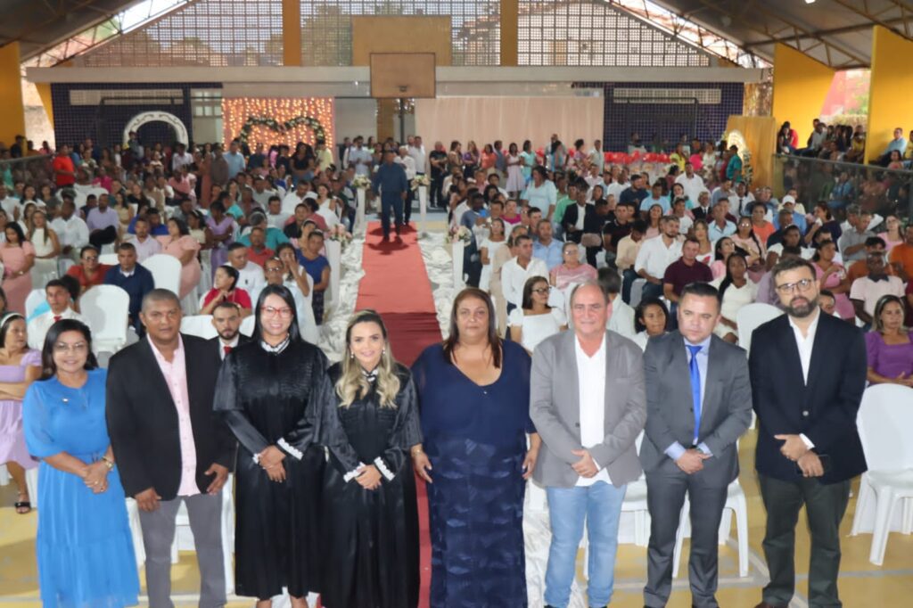Após 22 anos, prefeitura de Vitória do Mearim e Poder Judiciário realizam Casamento Comunitário