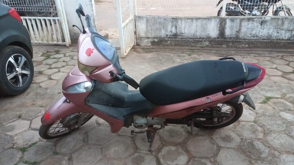 Em Viana, polícia recupera moto roubada em Penalva e prende membro do Comando Vermelho
