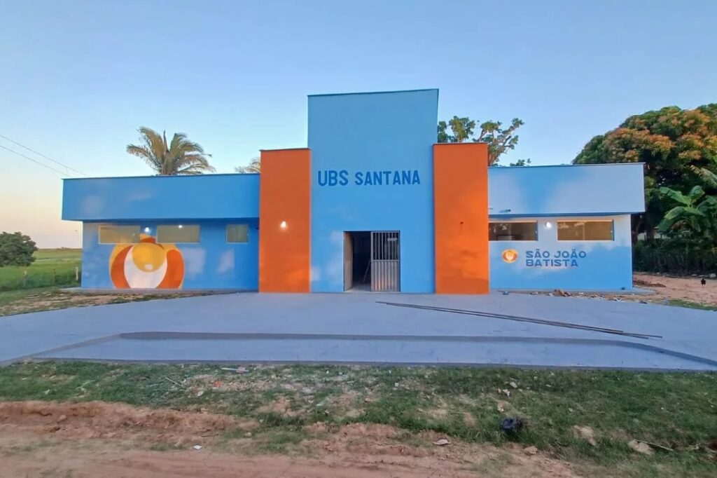 Amarildo Pinheiro comemora entrega de UBS de Santana, na zona rural de São João Batista