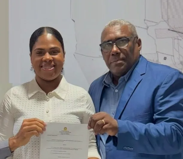 Prefeito de Olinda Nova do Maranhão autoriza filha, secretária de Finanças, a movimentar recursos do FUNDEF