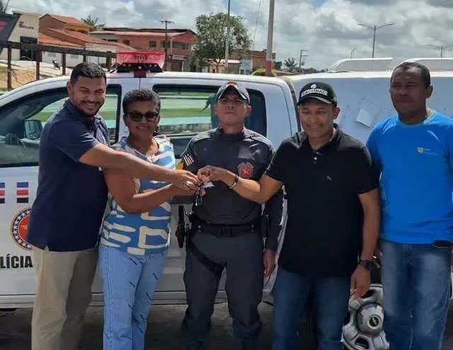Pedido da deputada Solange Almeida garante nova viatura da Polícia Militar para Igarapé do Meio