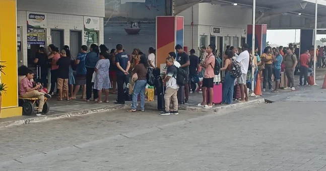 Movimento cresce no Terminal da Baixada Maranhense com eleitores seguindo para municípios do interior